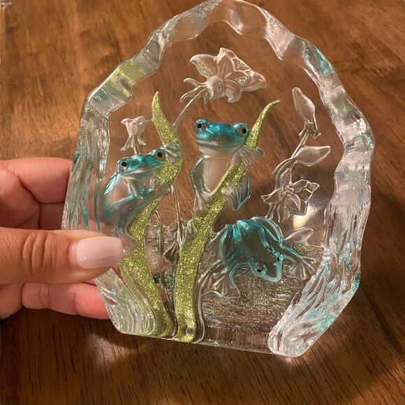 Crystal Glass Paperweight Cut Etched Design Frogs And Flowers Underwater Scene - Picture 5 of 16